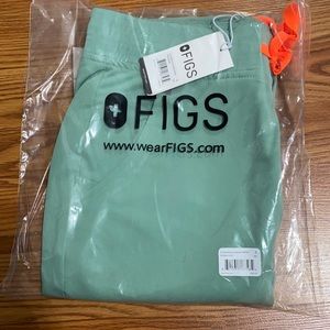 FIGS Small Petite Jade Zamora jogger scrub pants